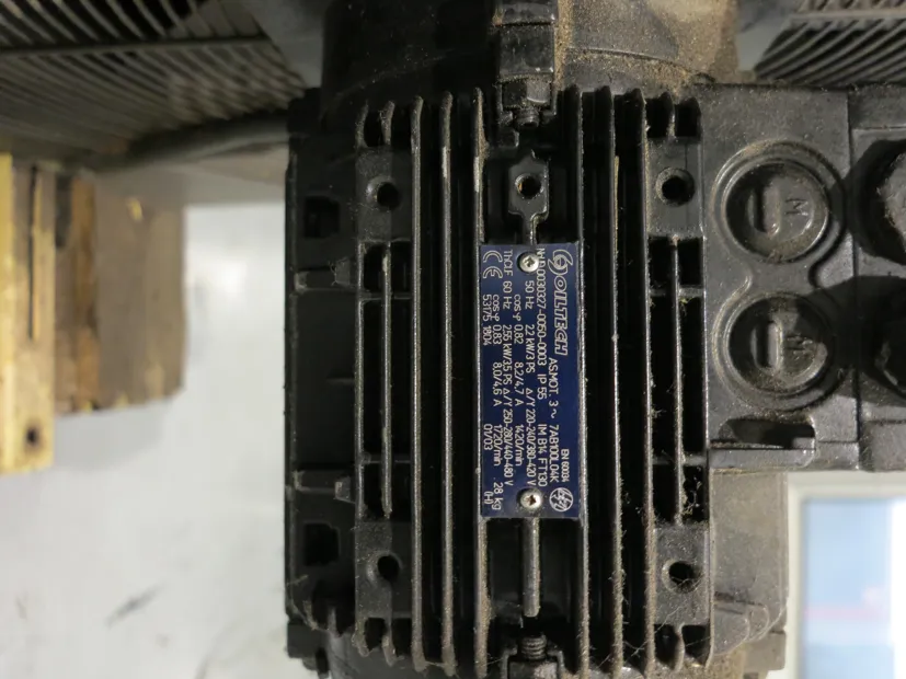 Image 2 of 4 - Oiltech - LAC-033-4-B