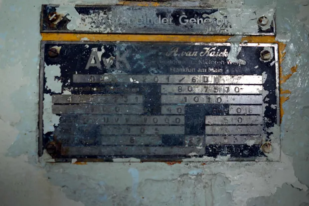 Image 2 of 2 - AVK - DIB 120f/6D