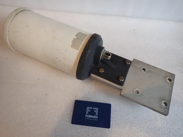 Image 1 of 2 - VERIPOS - Cybit	909884/3/1	L- BAND SPOT BEAM ANTENNA