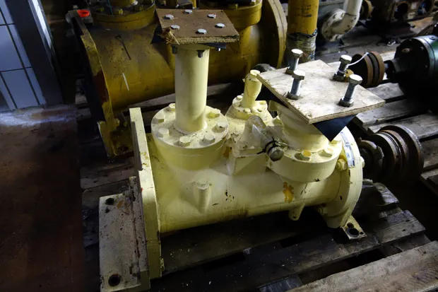 Image 1 of 2 - Brattvaag - G40-46-F7