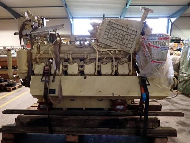 Image 2 of 6 - Deutz - BA12M 816W