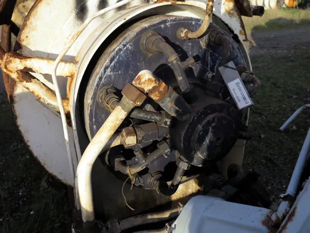 Image 2 of 2 - Winch