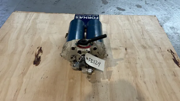 Image 4 of 7 - Vokes