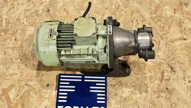 Image 3 of 10 - HP1023