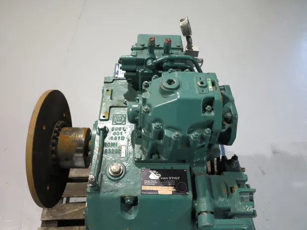 Image 5 of 6 - ZF - ZF W1800