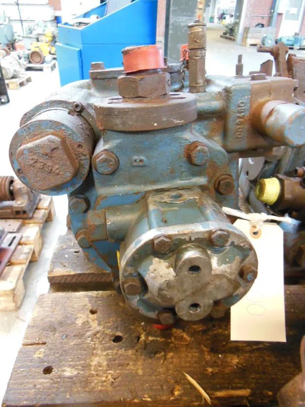 Image 1 of 3 - HP600