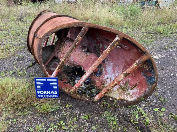 Image 4 of 5 - No plate