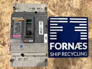 Merlin Gerin - Compact