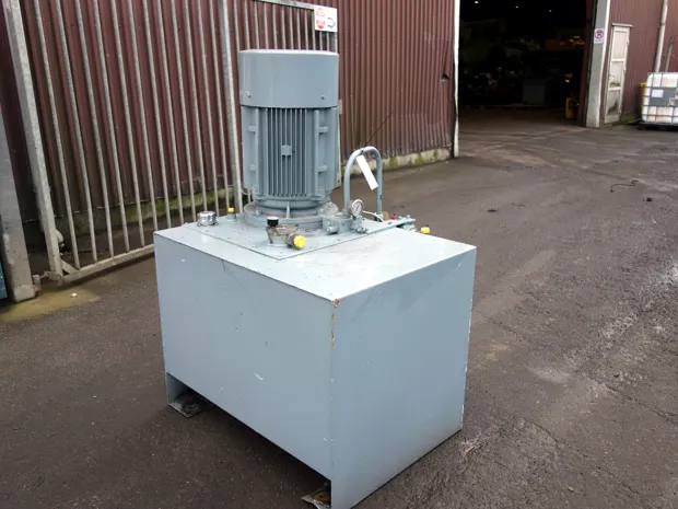 Image 1 of 3 - HS252