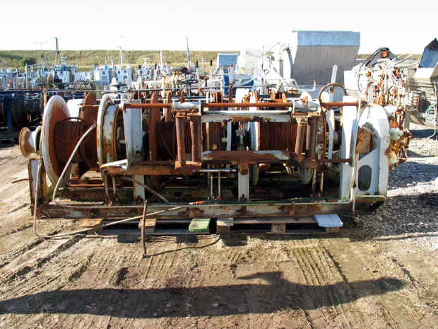 Image 1 of 2 - Trawl winch