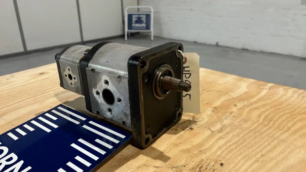 Image 5 of 8 - HP995