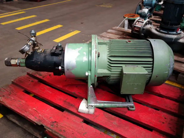 Image 1 of 4 - HP886