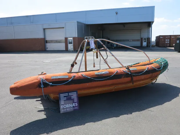 Image 4 of 8 - Mob lifeboat