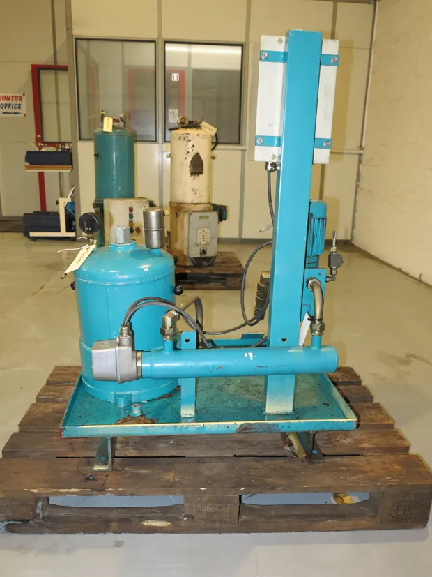 Image 3 of 6 - CJC - HDU 27/27