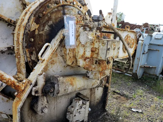 Image 3 of 8 - Split winch