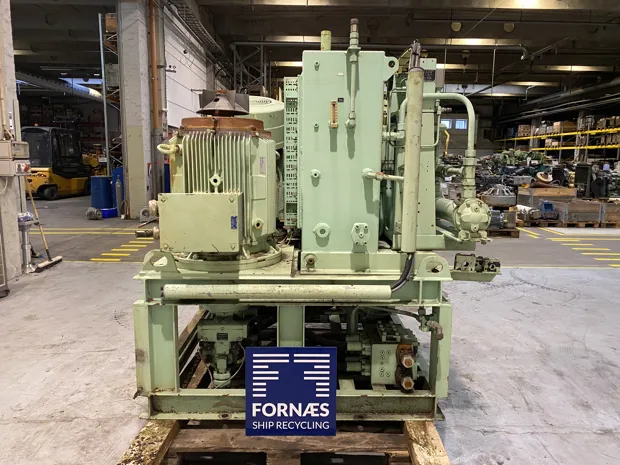 Image 3 of 10 - HS320