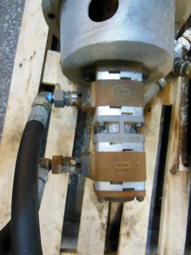 Image 2 of 4 - HP273