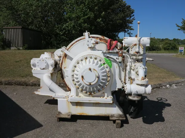Image 4 of 6 - Trawl winch