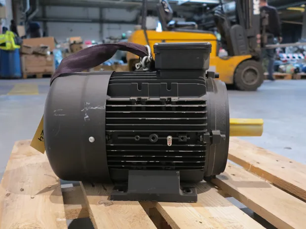Image 2 of 3 - Hoyer Motors - HMA2-132S1-2