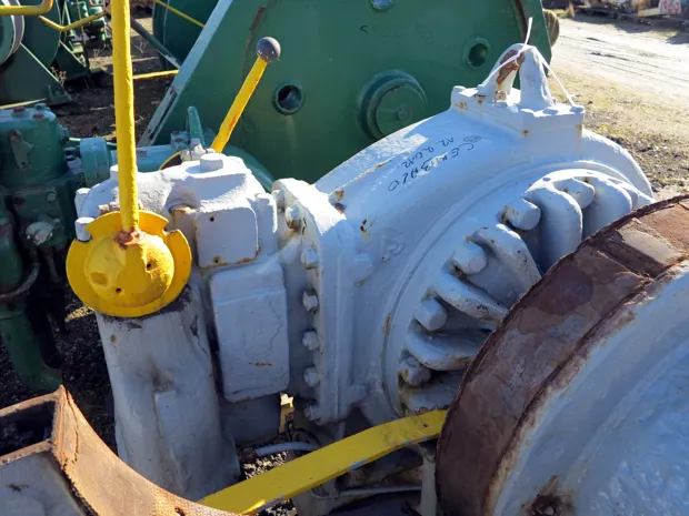 Image 4 of 4 - Mooring winch