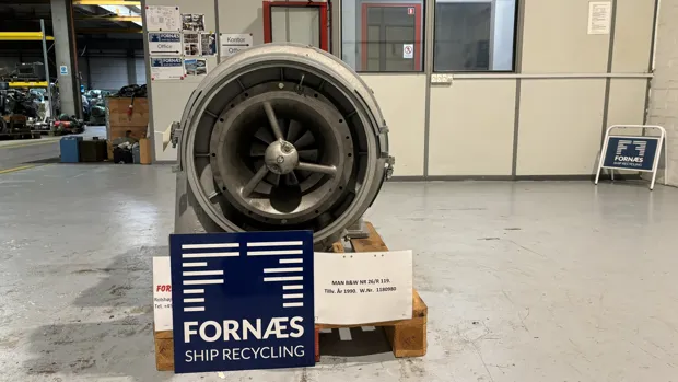 Image 4 of 10 - MAN B&W  - NR26/R 119