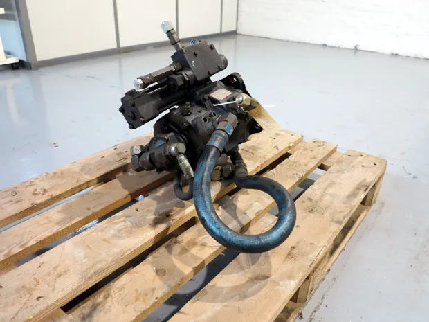 Image 2 of 4 - HP922