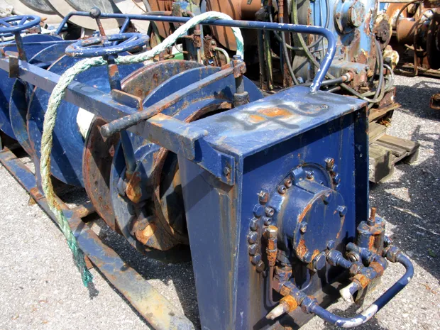 Image 1 of 2 - Trawl winch