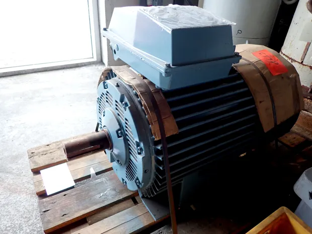 Image 2 of 3 - ABB - M2FA 250MB 2B3