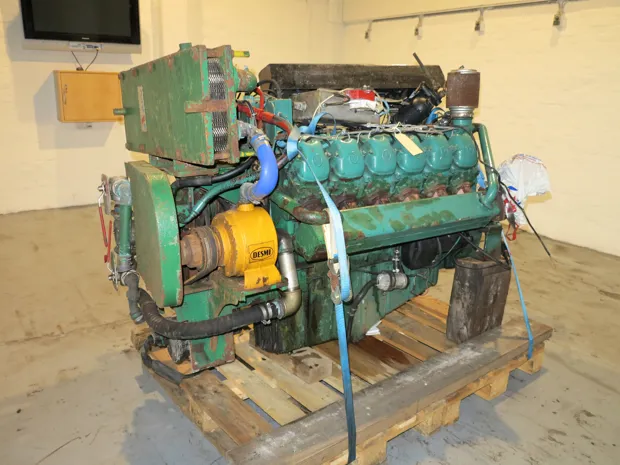 Image 1 of 11 - Mercedes - OM 424