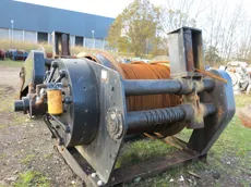 Trawl winch