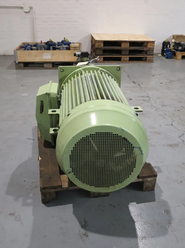 Image 5 of 7 - HP939