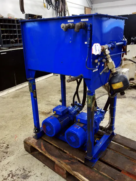 Image 3 of 6 - HS253