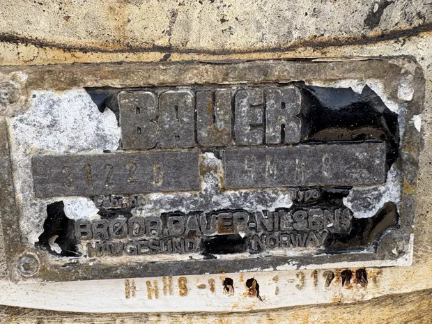 Image 7 of 7 - Trawl winch