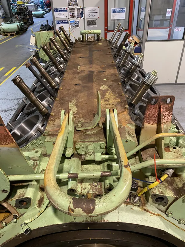 Image 7 of 11 - Caterpillar - 3512