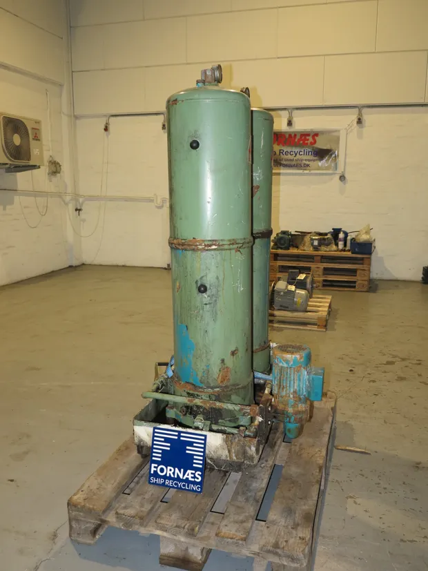 Image 4 of 5 - CJC - 27/108 - No info on the plate