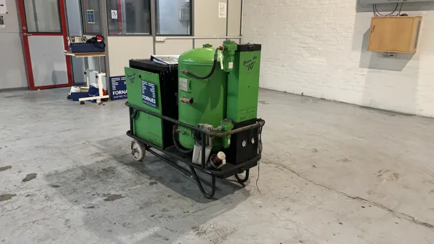 Image 3 of 9 - Gardner denver - ESR5/8