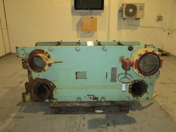 Image 2 of 5 - APV - J107