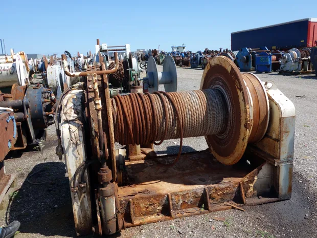 Image 1 of 3 - Trawl winch