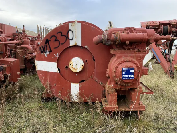 Image 2 of 6 - Trawl winch