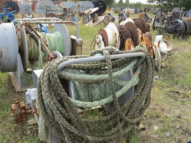 Image 2 of 4 - Trawl winch