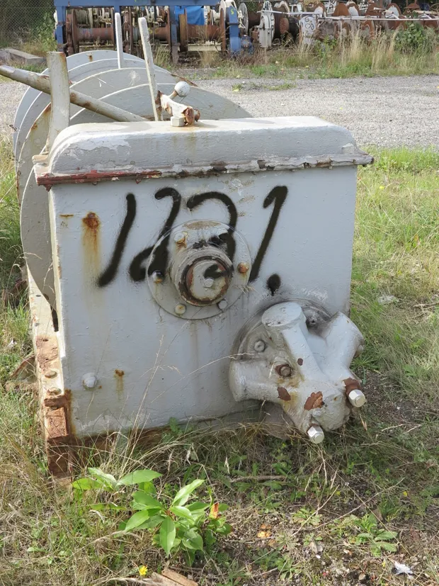 Image 3 of 4 - Trawl winch