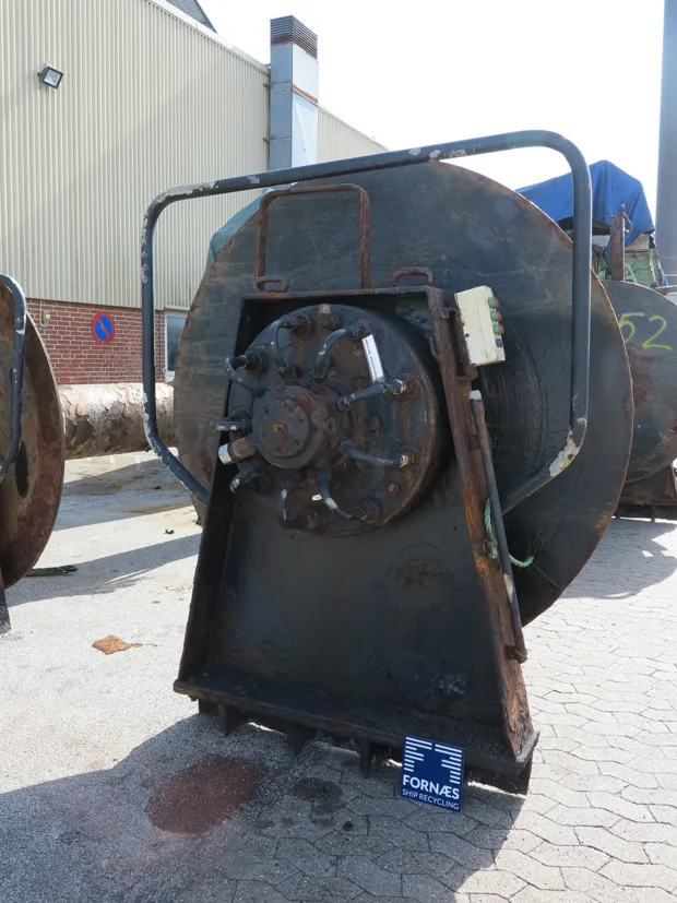 Image 3 of 8 - ND352