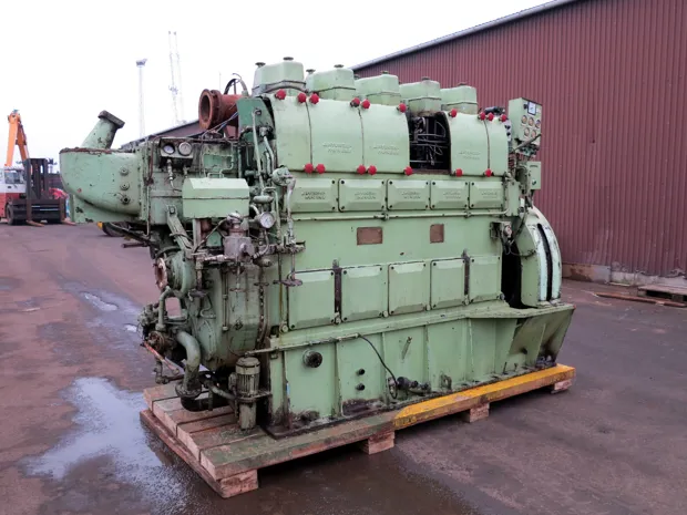 Image 3 of 4 - Hyundai MAN B & W - 5L 23/30