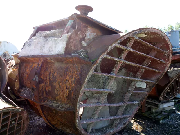 Image 1 of 2 - Tornado - Kom Nr. 324/0065