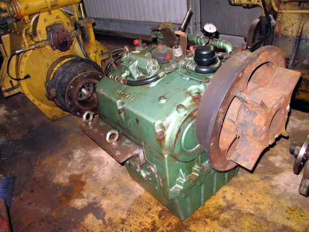 Image 2 of 8 - Guascor - RV 300