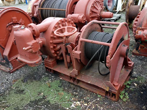Image 2 of 6 - Wire winch