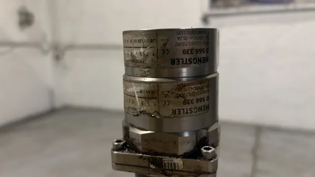 Image 8 of 8 - Danfoss  - OMT 160 T