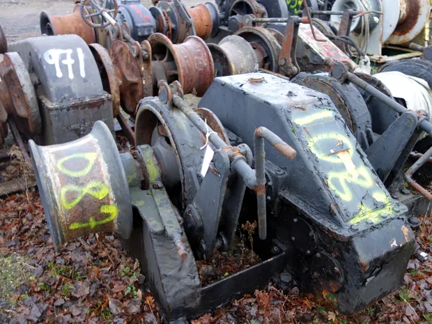 Image 2 of 4 - Anchor winch double