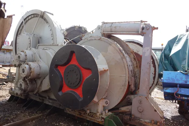 Image 4 of 9 - Waterfall towing winch