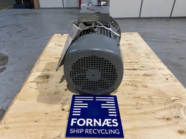 Image 4 of 5 - VEM - K11R132M